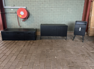 Kistbank, televisiemeubel en nachtkastje, Byfonq En Woood